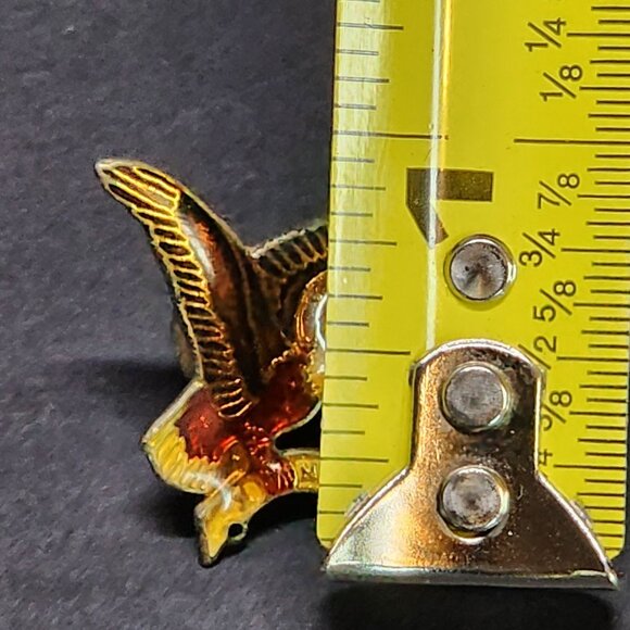 Vintage Flying Eagle - 1 MEMBER - Lapel Enamel Pin Badge - Picture 4 of 4